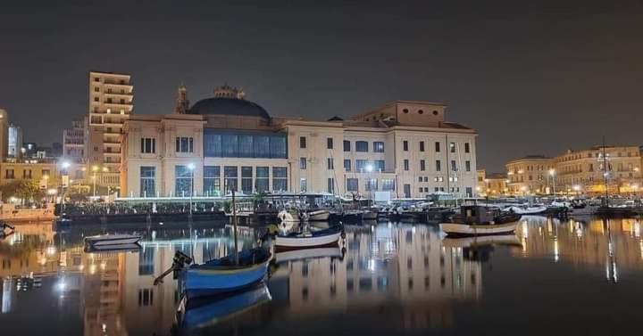 B&B Romeo Bari Exteriör bild